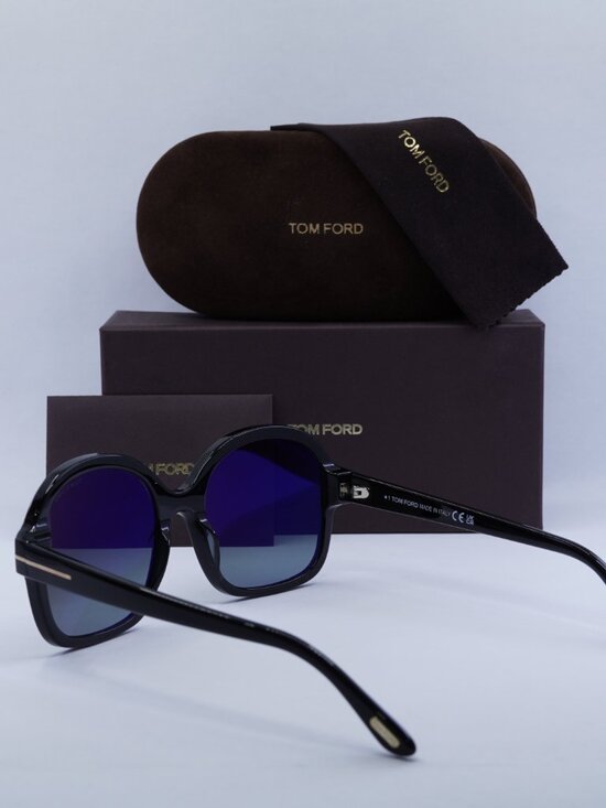Tom Ford Hanley FT1034 01B Square Sunglasses - Shiny Black / Smoke Gradient